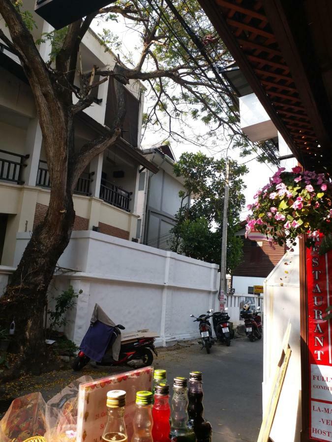 La Maison Verte Hostel Chiang Mai Exterior foto